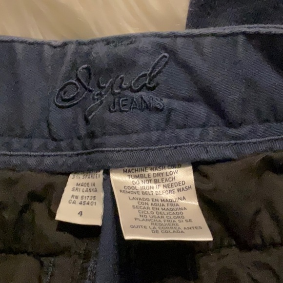 Izod Jeans Women’s Capri Pants - Picture 5 of 9